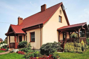 Large holiday home with a great, fenced garden, Dargobadz